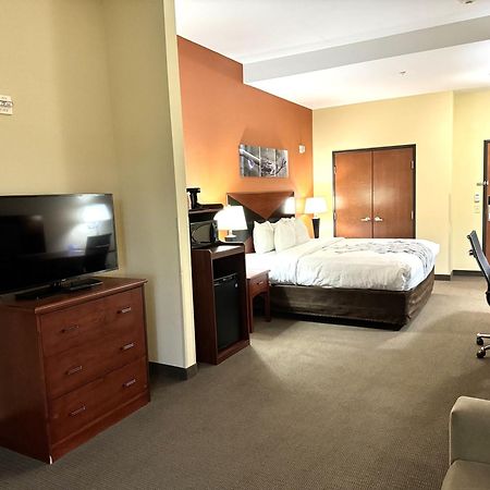 Sleep Inn & Suites Madison - Monona Bagian luar foto