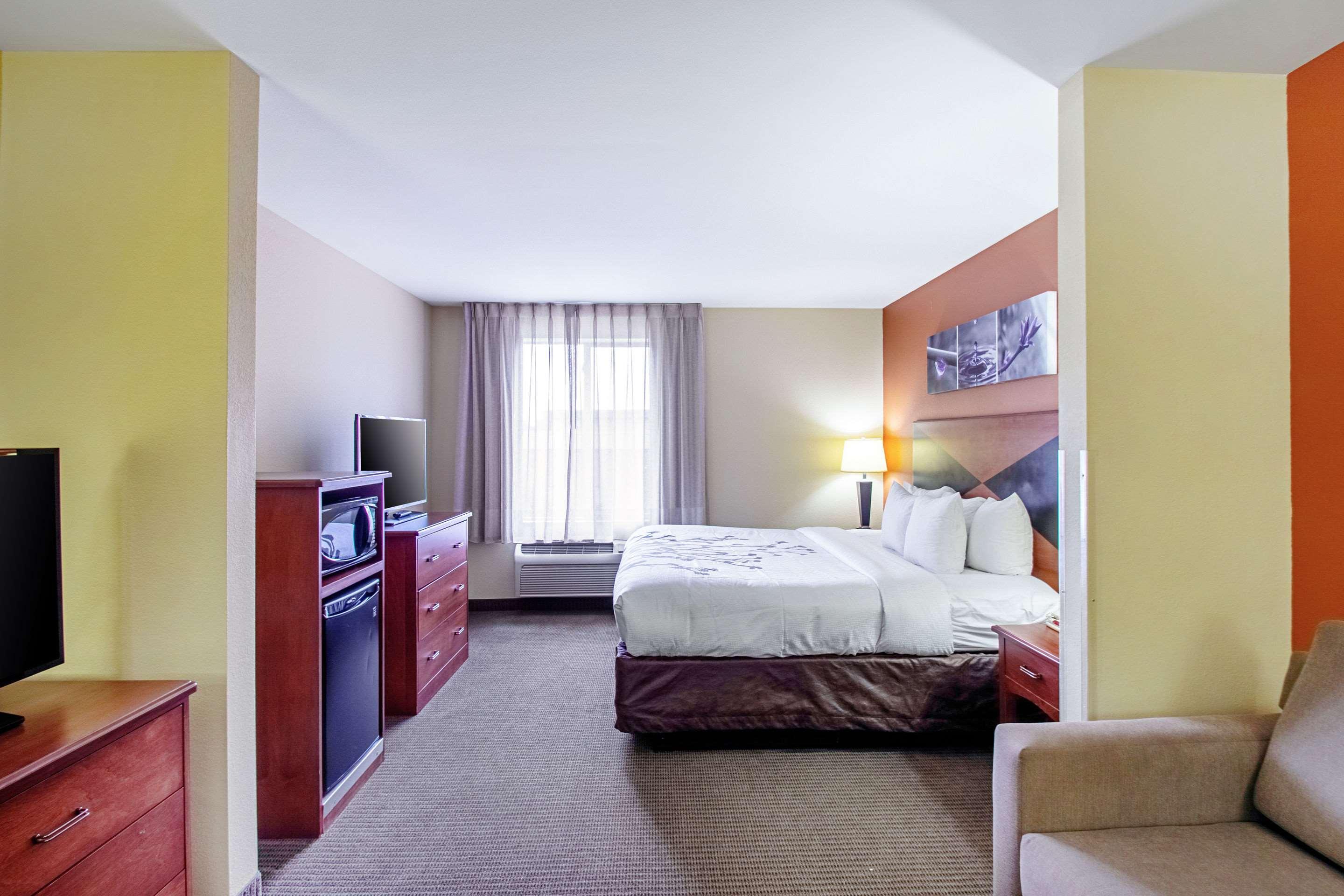 Sleep Inn & Suites Madison - Monona Bagian luar foto