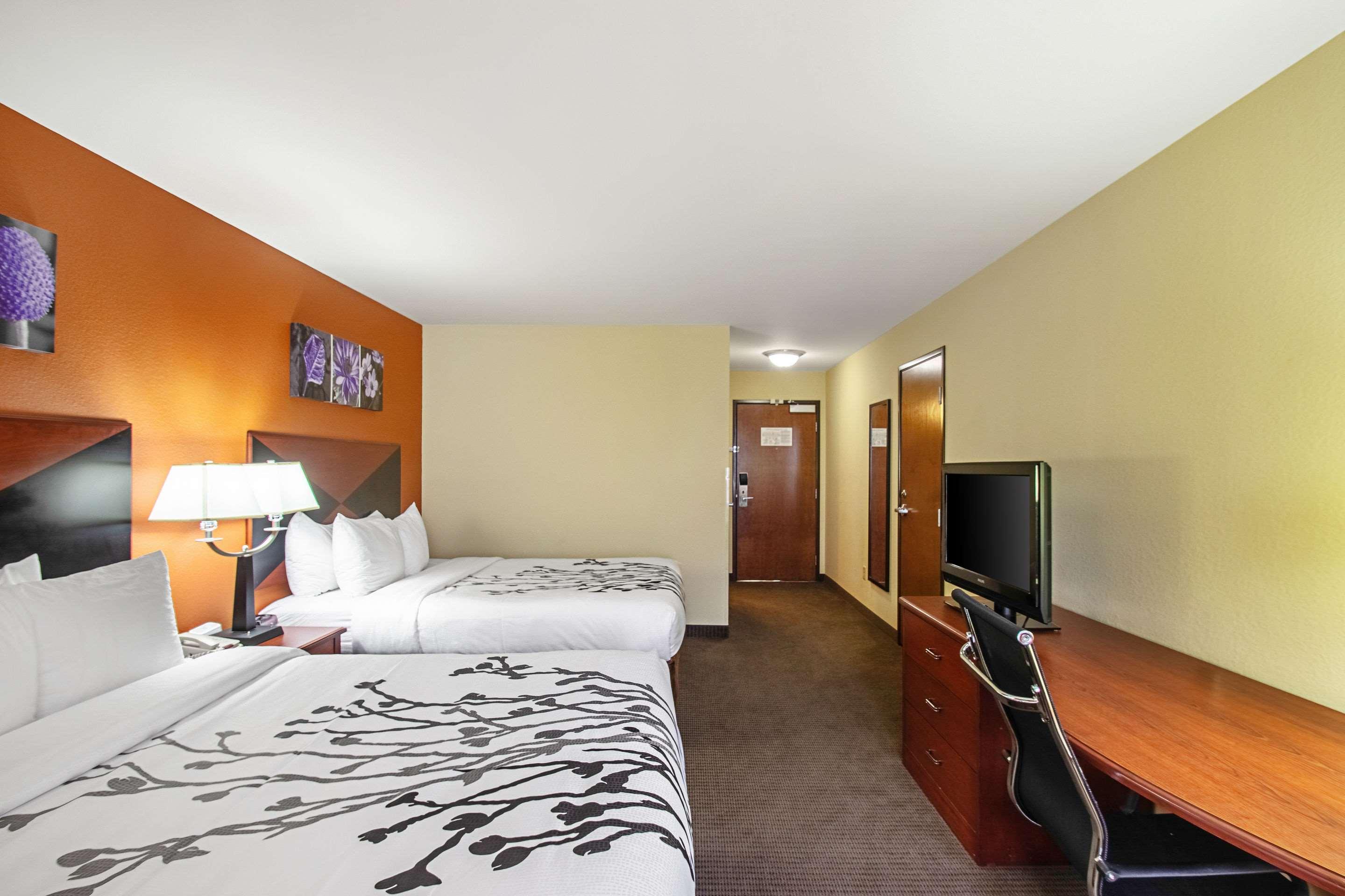 Sleep Inn & Suites Madison - Monona Bagian luar foto