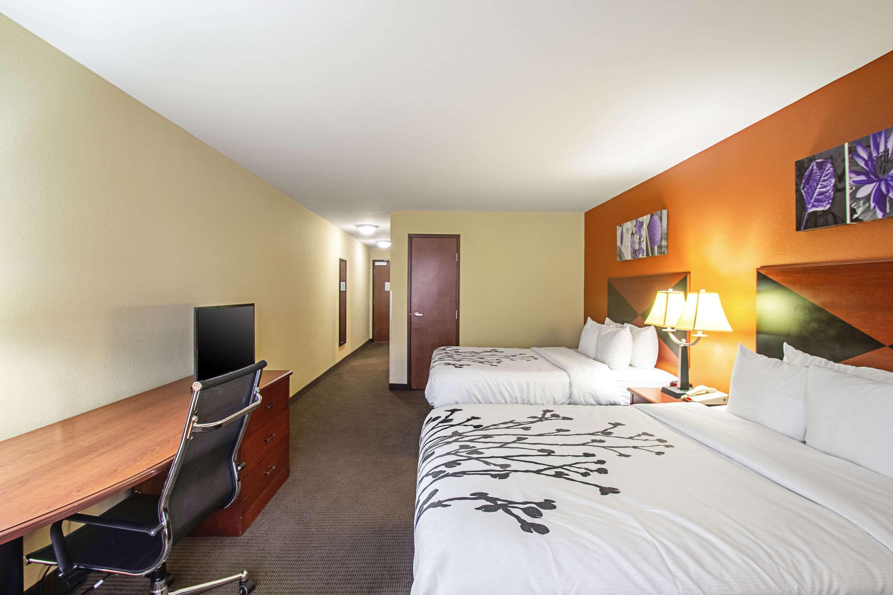Sleep Inn & Suites Madison - Monona Bagian luar foto