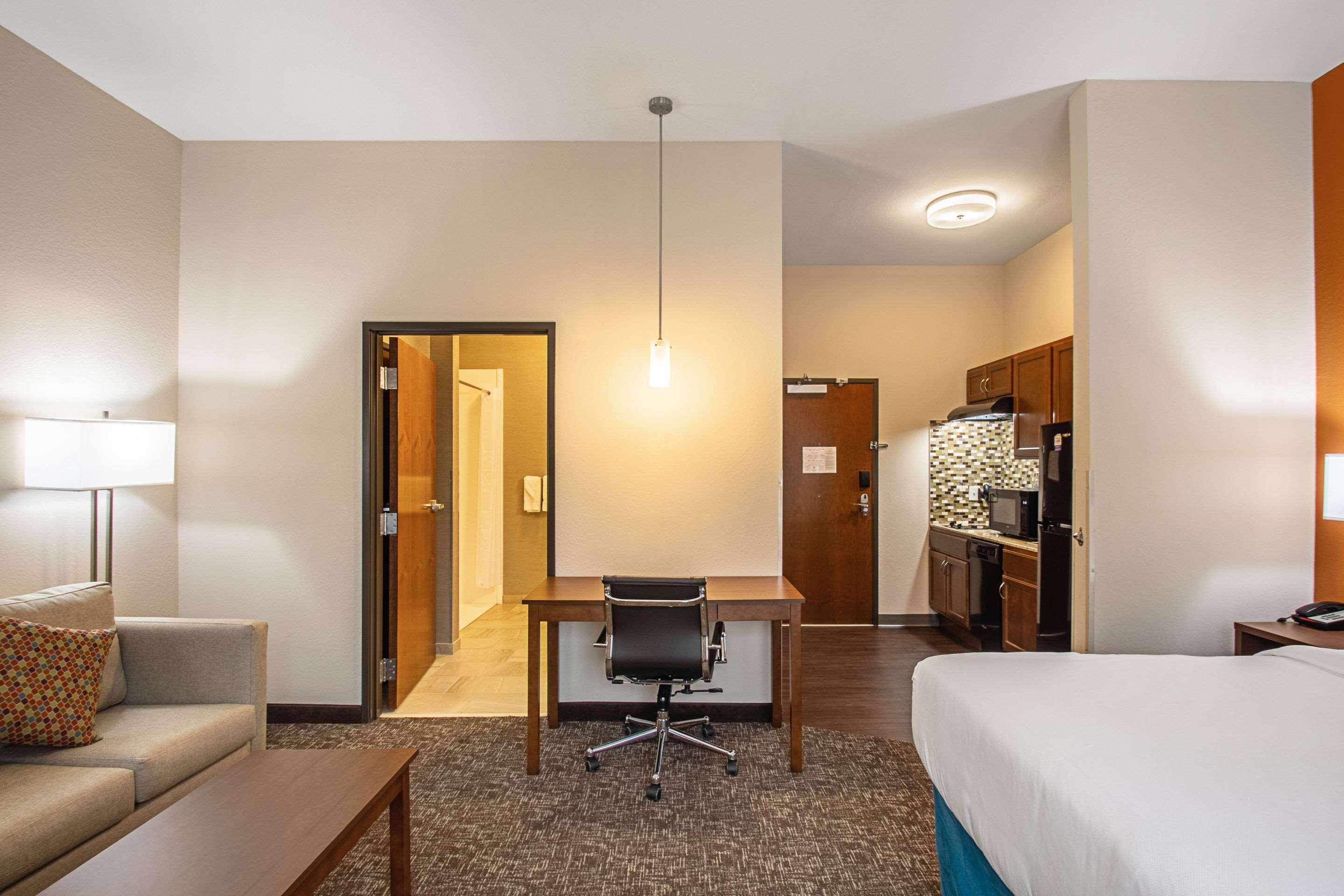 Sleep Inn & Suites Madison - Monona Bagian luar foto
