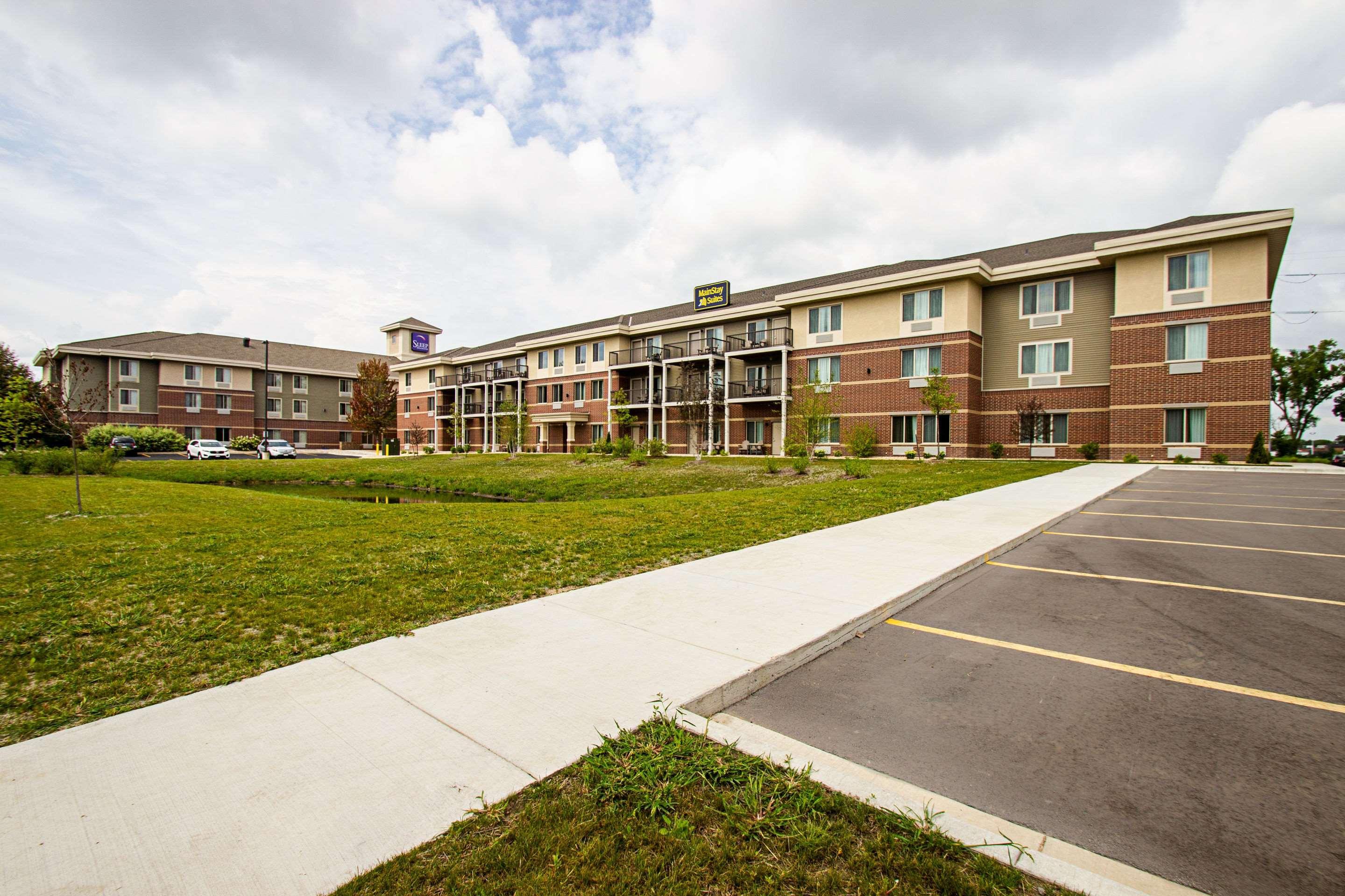 Sleep Inn & Suites Madison - Monona Bagian luar foto