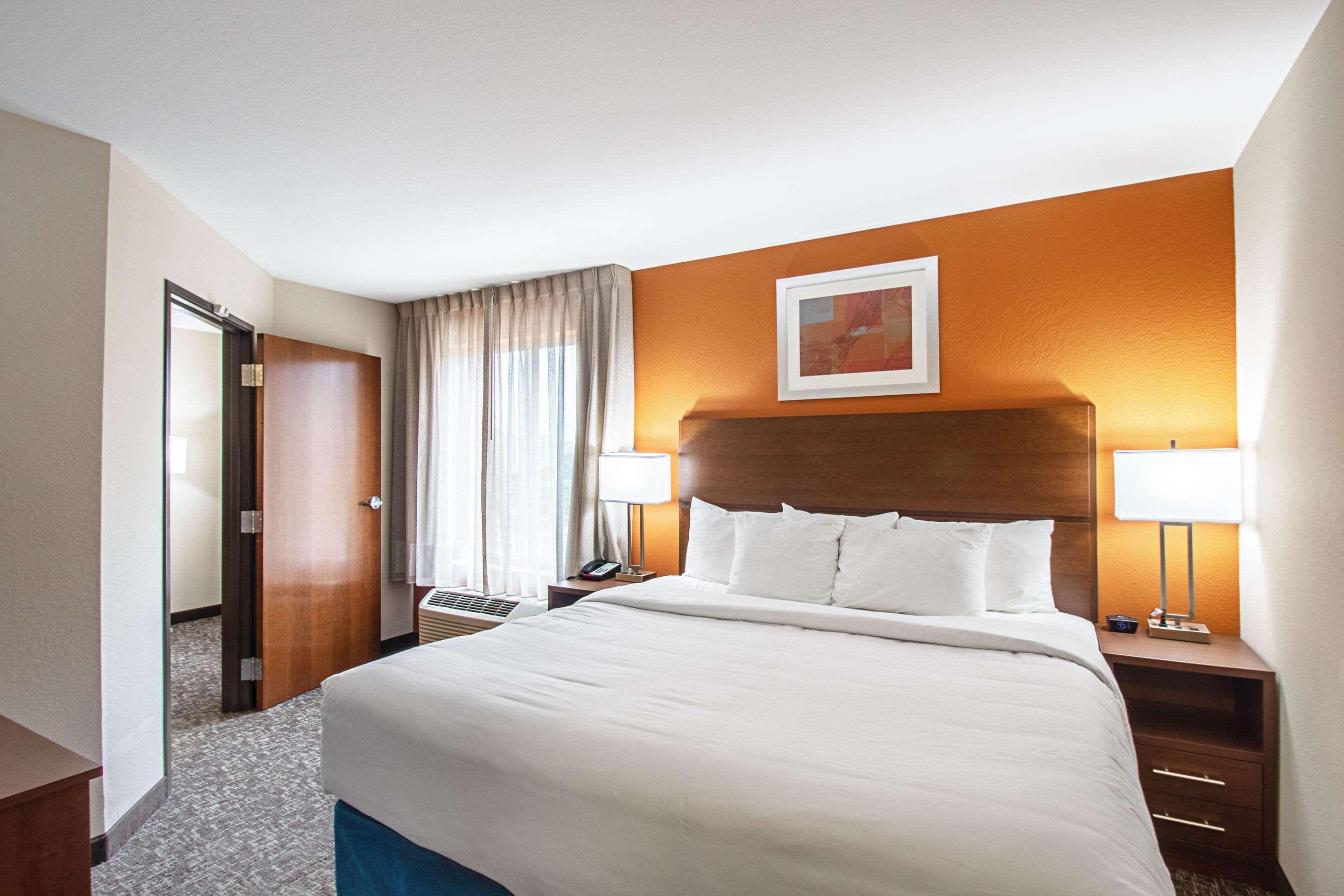 Sleep Inn & Suites Madison - Monona Bagian luar foto