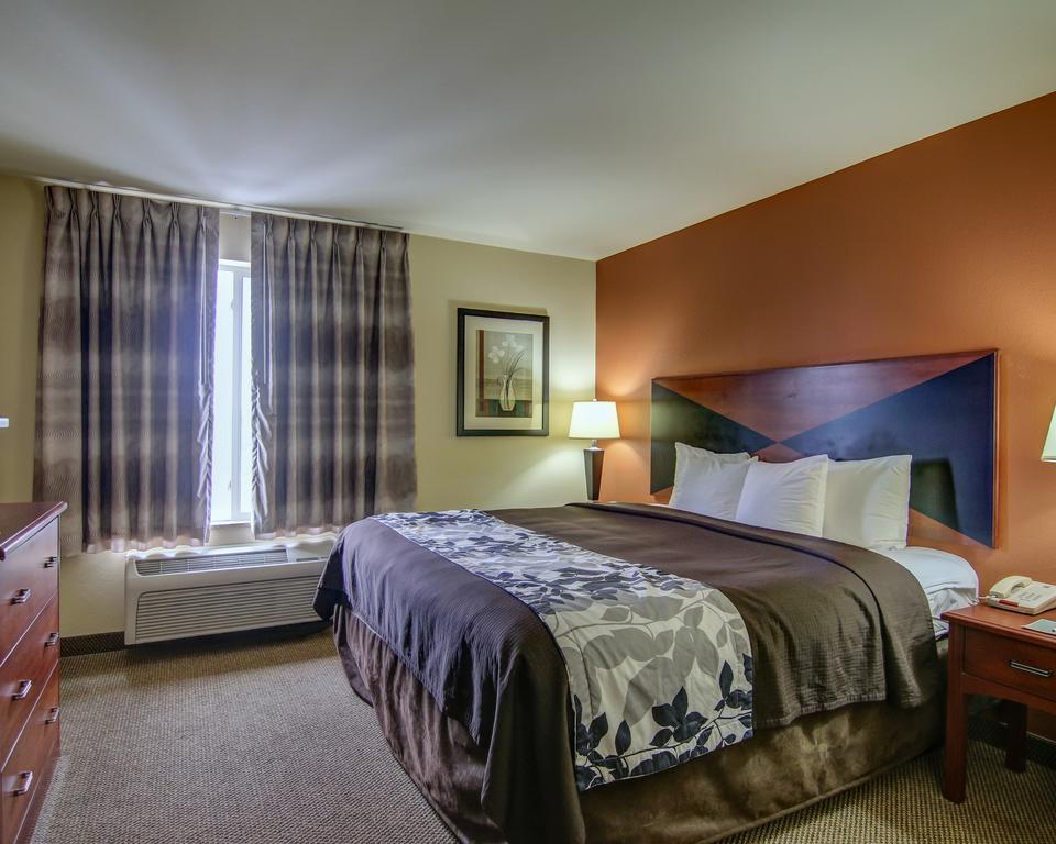 Sleep Inn & Suites Madison - Monona Bagian luar foto