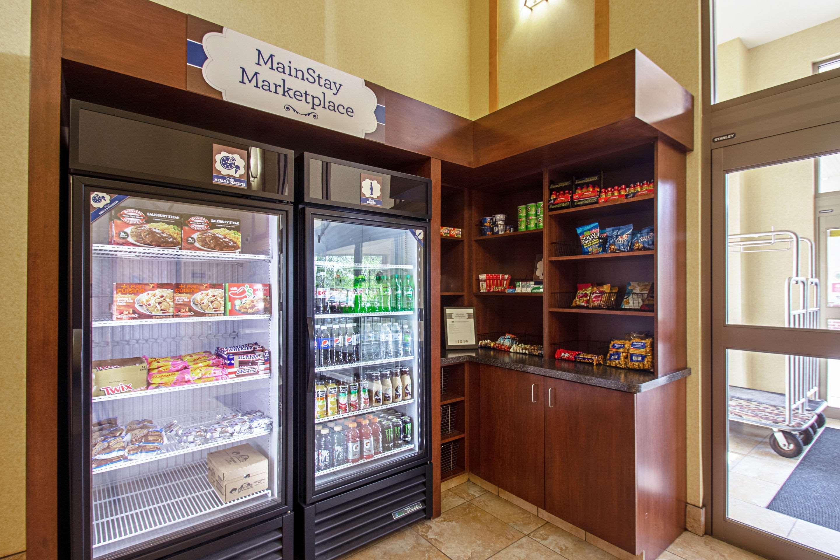 Sleep Inn & Suites Madison - Monona Bagian luar foto