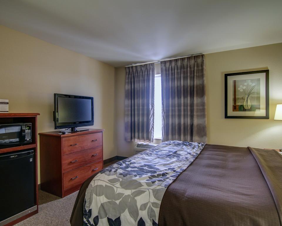 Sleep Inn & Suites Madison - Monona Bagian luar foto