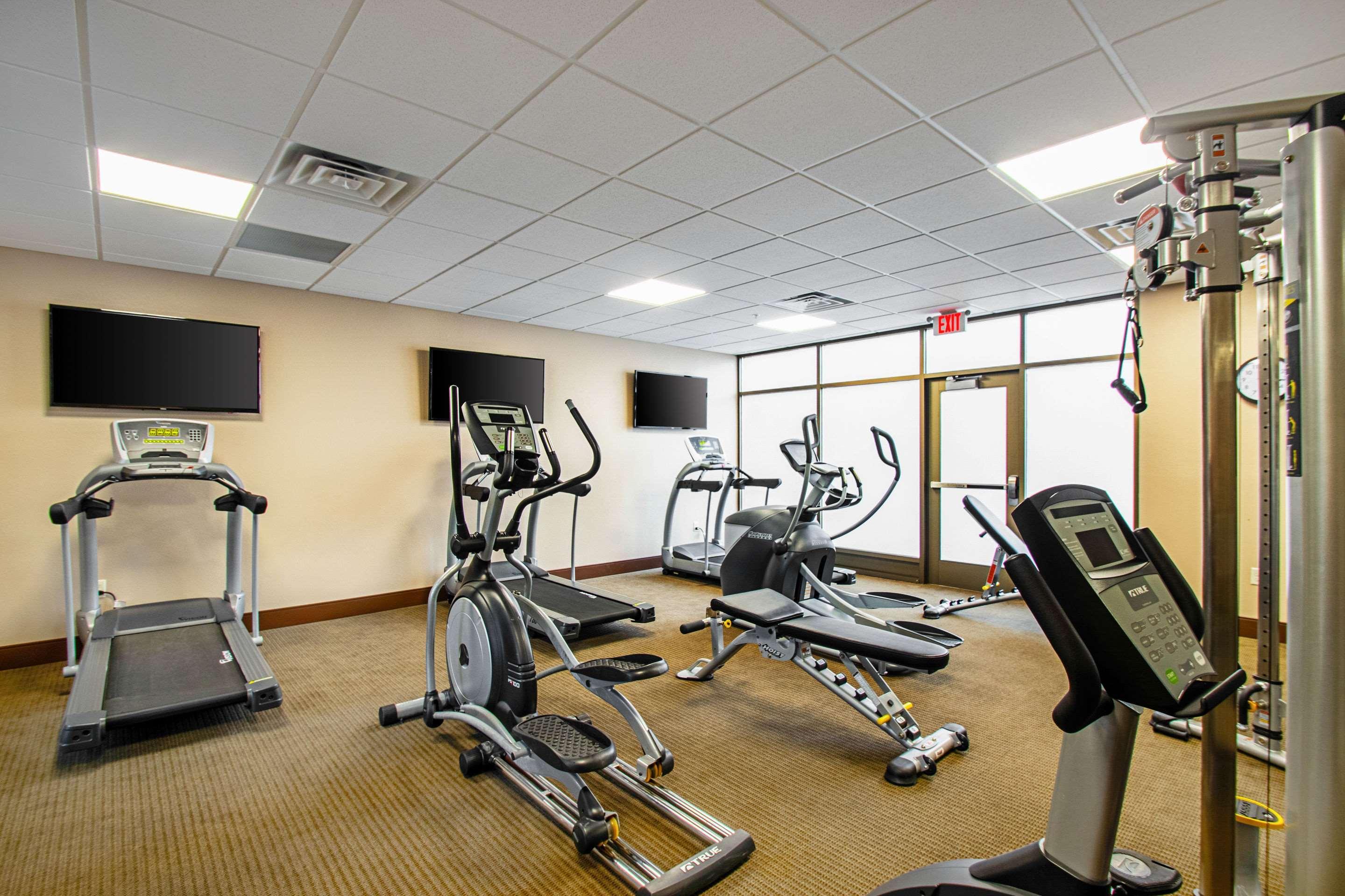 Sleep Inn & Suites Madison - Monona Bagian luar foto