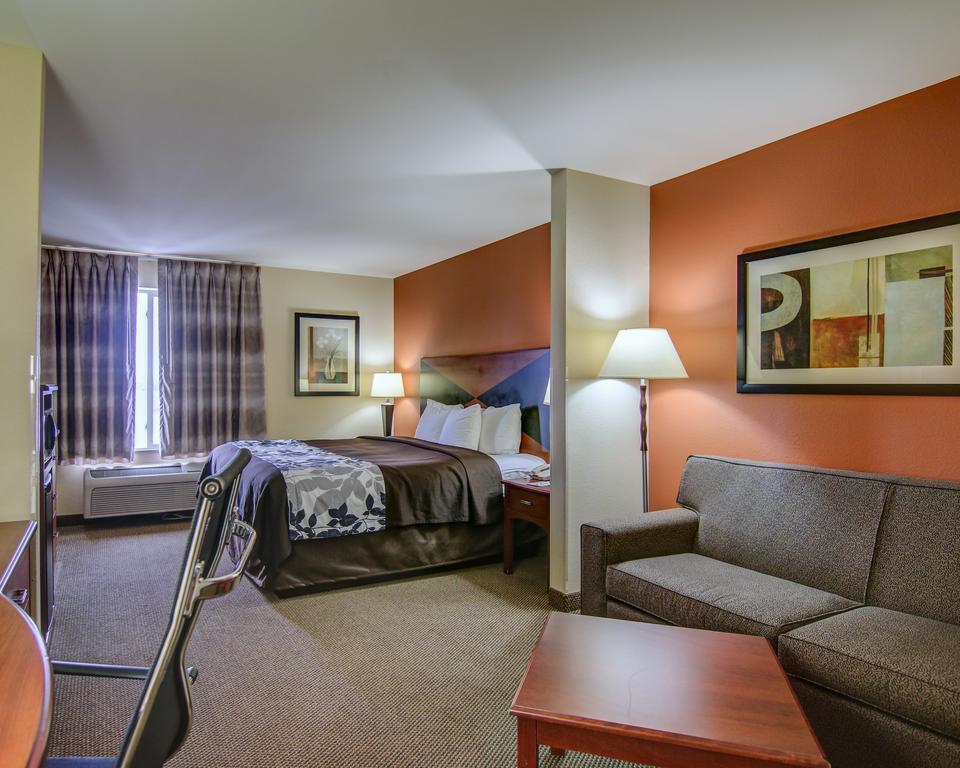 Sleep Inn & Suites Madison - Monona Bagian luar foto
