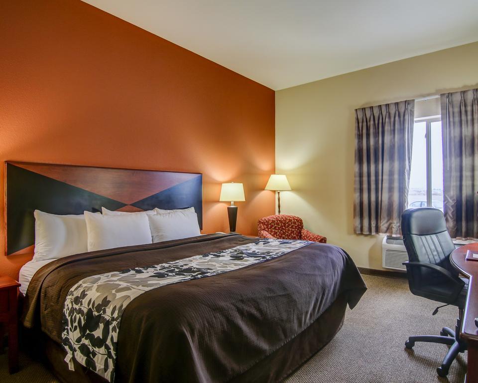 Sleep Inn & Suites Madison - Monona Bagian luar foto