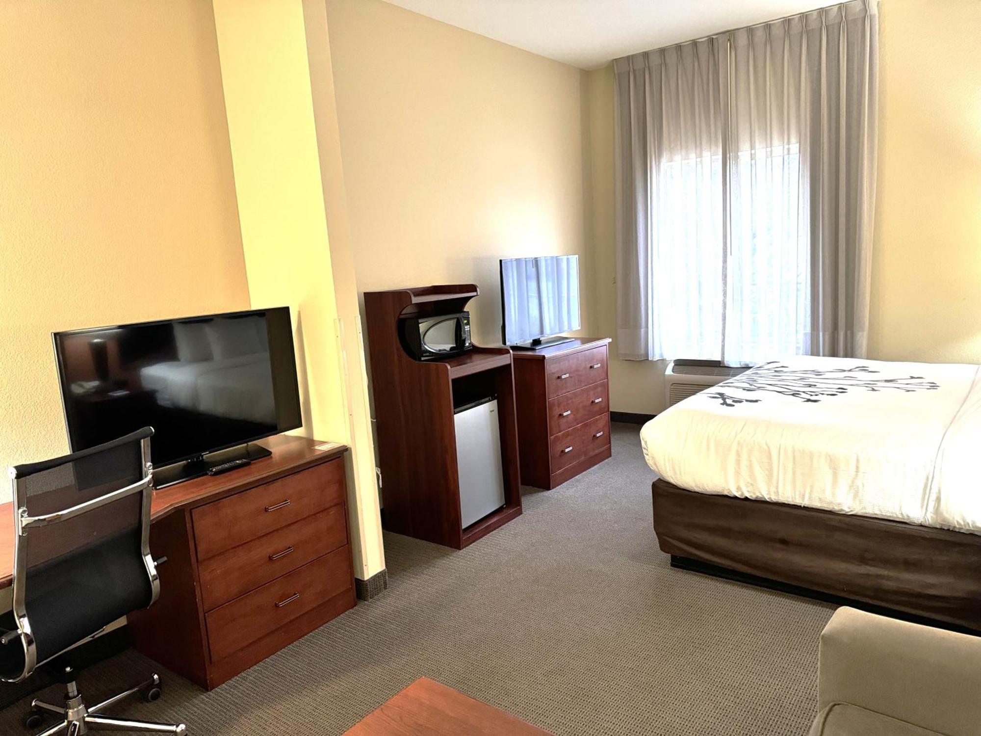 Sleep Inn & Suites Madison - Monona Bagian luar foto