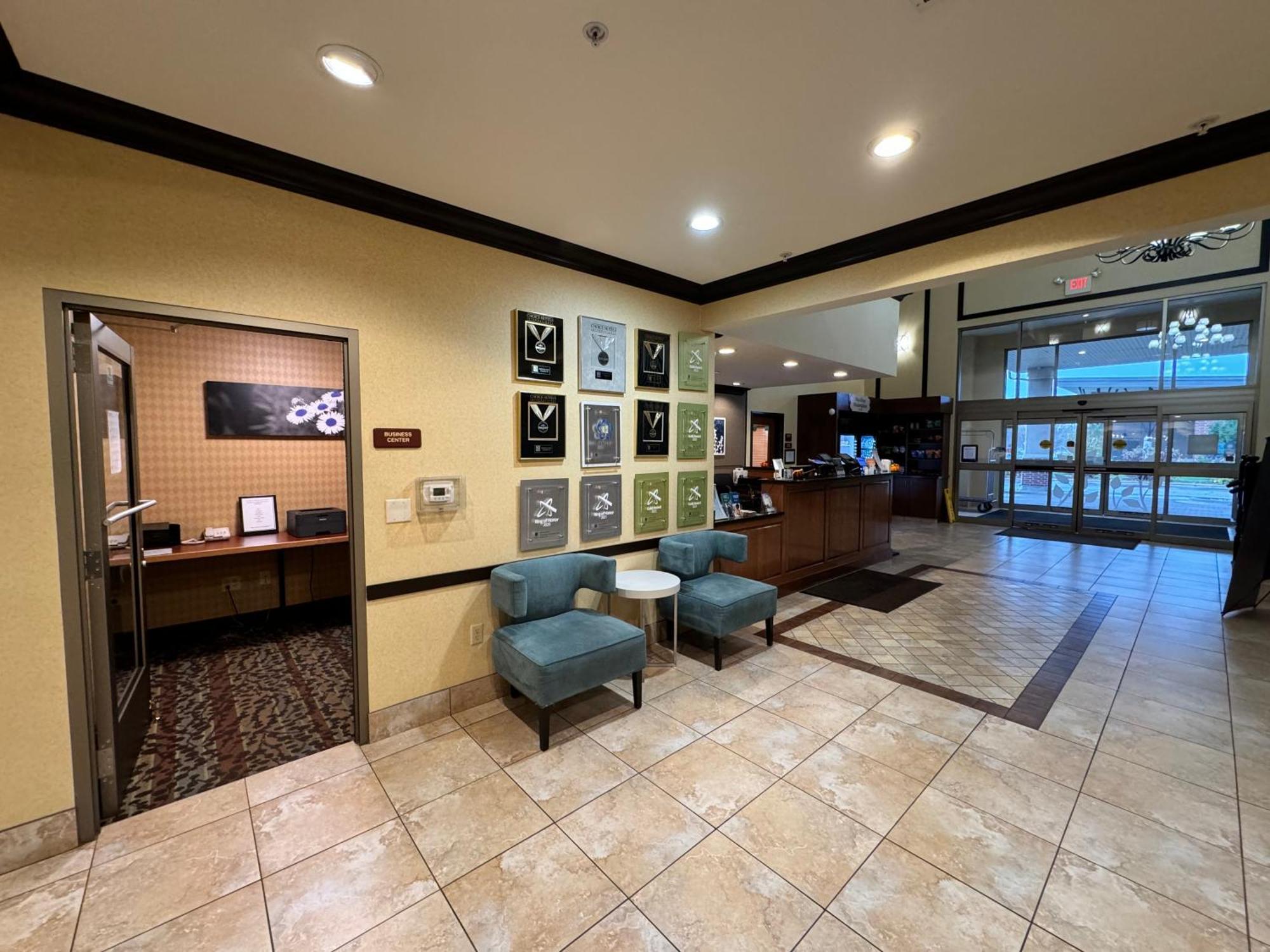 Sleep Inn & Suites Madison - Monona Bagian luar foto
