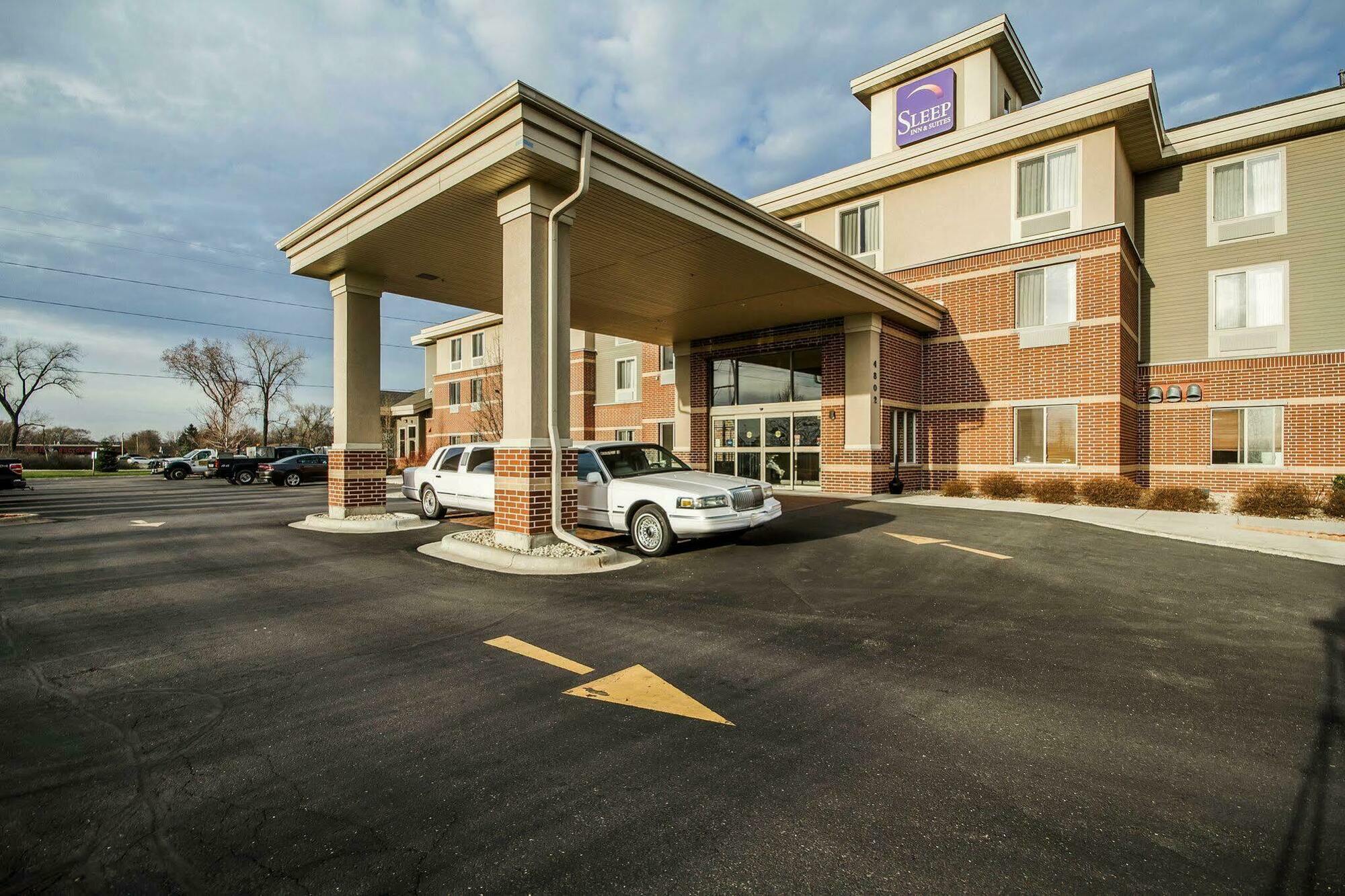 Sleep Inn & Suites Madison - Monona Bagian luar foto